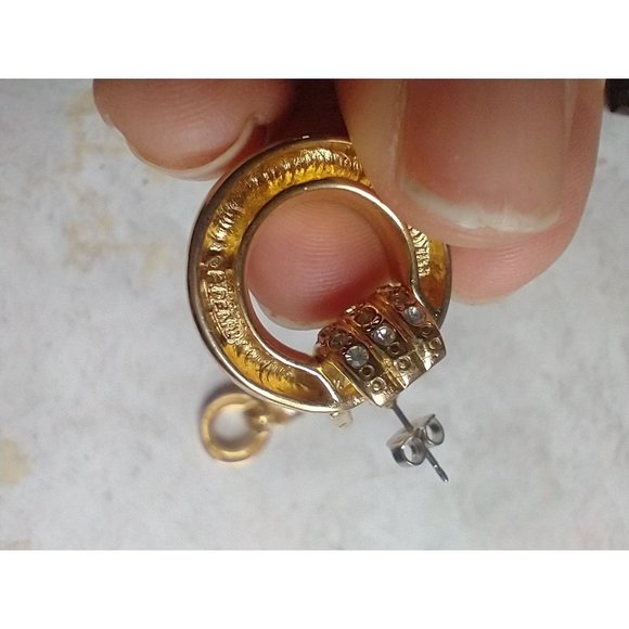 Vintage E Pearl Gold Tone Door Knocker Hoop Earrings Estate Jewelry - Picture 5 of 8